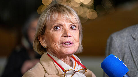 Uschi Glas wünscht sich mehr Solidarität von Promi-Kollegen.