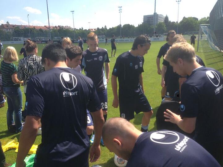 Am Samstag hieß es bei den Löwen wieder schwitzen: Als erstes Profi-Team starteten die Sechz?ger in die Saisonvorbereitung. Wir zeigen die Bilder vom Trainingsauftakt.