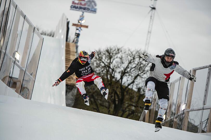 Fast and furious: So ging es am 8. Januar im Olympiapark zu. Sehen Sie hier die Bilder vom Crashed Ice Contest.