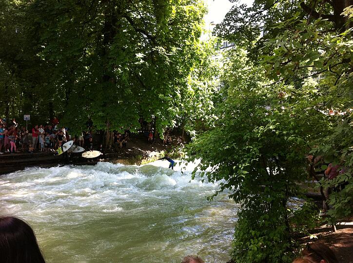 Aufs Brett, in die Welle...