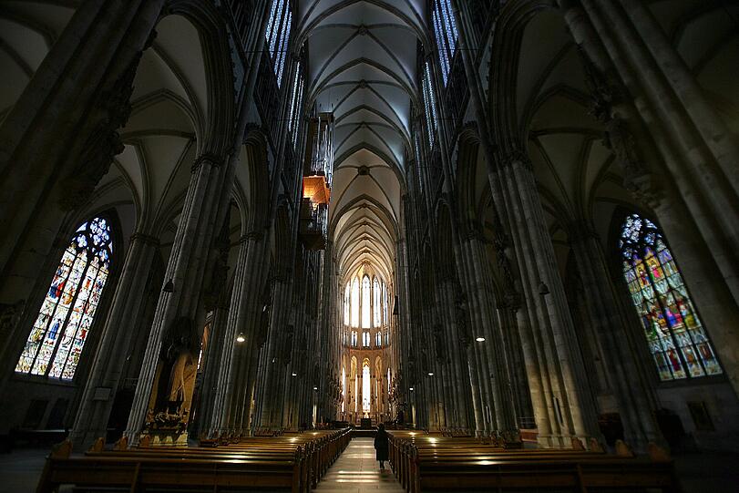 Am Freitag findet im Kölner Dom der Trauergottesdienst für die Opfer des Absturzes des Germanwings Airbus in Frankreich statt.