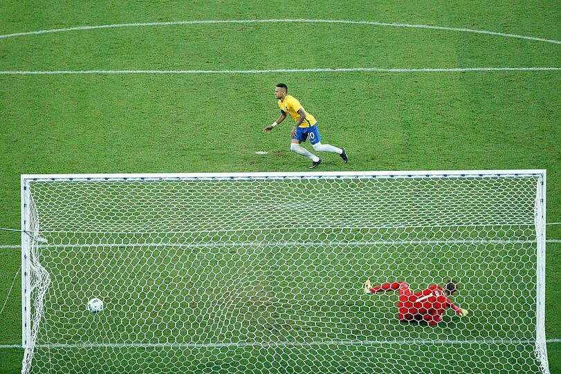 Brasilien holte sich im Finale gegen Deutschland Gold beim Fußballturnier...