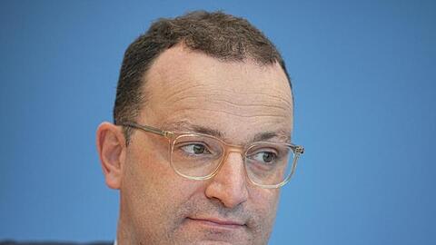 Jens Spahn (CDU), Bundesminister für Gesundheit, nimmt an einer Pressekonferenz teil. (Archivbild).