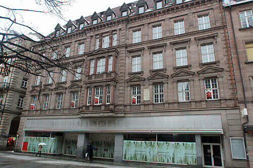Das Kaufhaus Woolworth in der Nürnberger Königstraße. Seit genau einem Jahr steht diese Gewerbe-Immobilie leer.