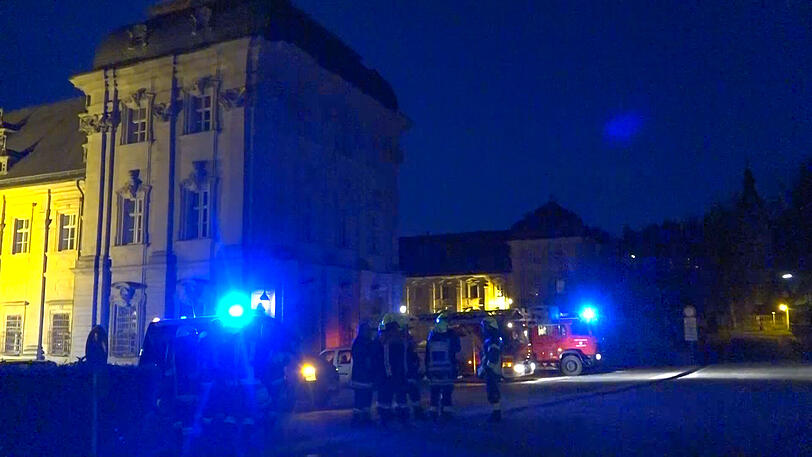 Großaufgebot am Jugendgefängnis in Ebrach - die Bilder vom Polizeieinsatz.