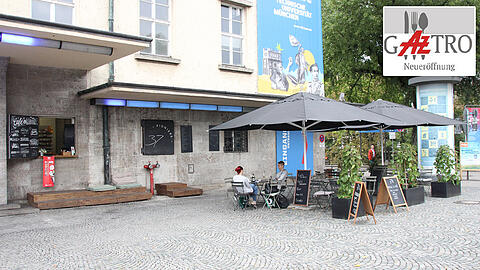 Der neue Kiosk auf der Ludwigsbrücke, rechts vom Eingang des Alten Kongresssaals.