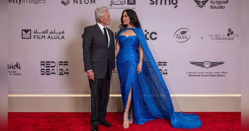 Silberhochzeit-mit-Michael-Douglas-Catherine-Zeta-Jones-blickt-zur-ck