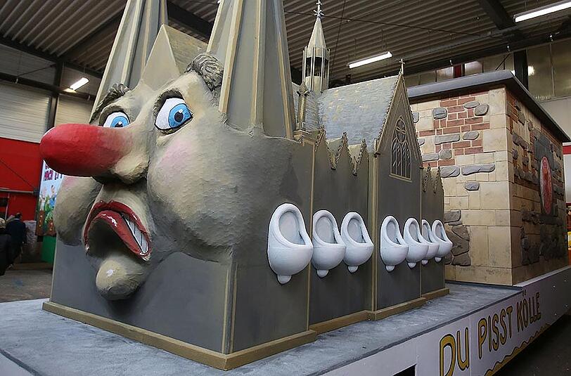 Die Wildpinkler am Kölner Dom werden auch eine Rolle spielen am Rosenmontag.