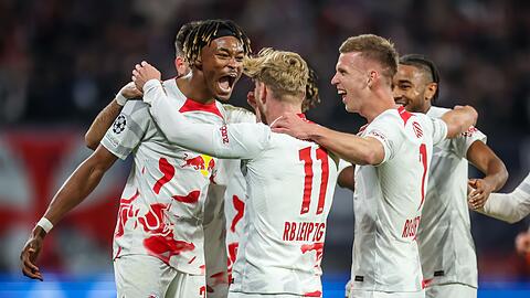 Leipzigs Spieler jubeln nach Timo Werners (M) Treffer zum 3:1 gegen Real Madrid.