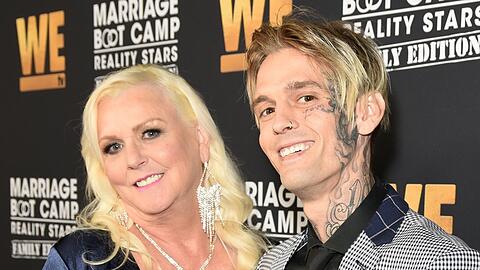 Jane Carter mit ihrem verstorbenen Sohn Aaron Carter im Jahr 2019.