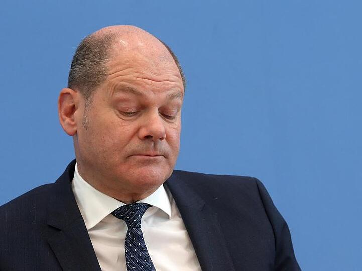 Die Pläne von Olaf Scholz, die finanziellen Mittel für die Integrationskosten zu senken, stoßen in den Kommunen auf wenig Gegenliebe.