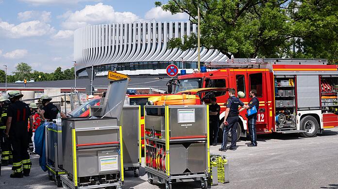 Die Polizei ermittelt: Was steckt hinter den nun bereits vier Bränden auf der SAP-Garden-Baustelle? (Archivbild)
