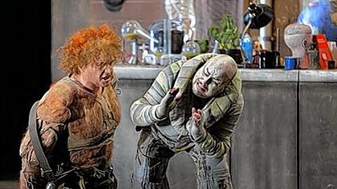 Zwei Charaktertenöre? Lance Ryan als Siegfried und Hügel-Veteran Wolfang Schmidt in der Partie des Mime.