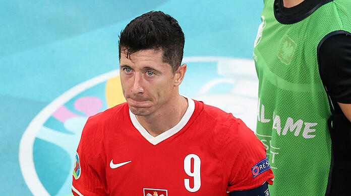 Hatte nach dem Aus mit der polnischen Nationalmannschaft Tränen in den Augen: Bayerns Tormaschine Robert Lewandowski