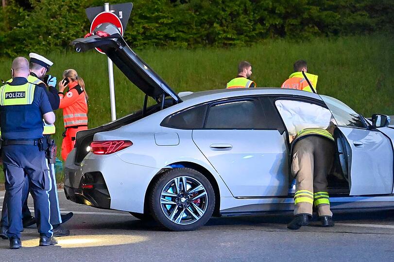 Die Motorradfahrerin erlag noch am Unfallort ihren schweren Verletzungen.
