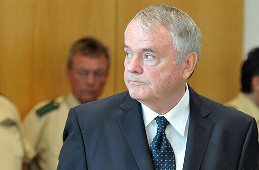 Der frühere Verteidigungs-Staatssekretär Ludwig-Holger Pfahls am Mittwoch im Landgericht in Augsburg.