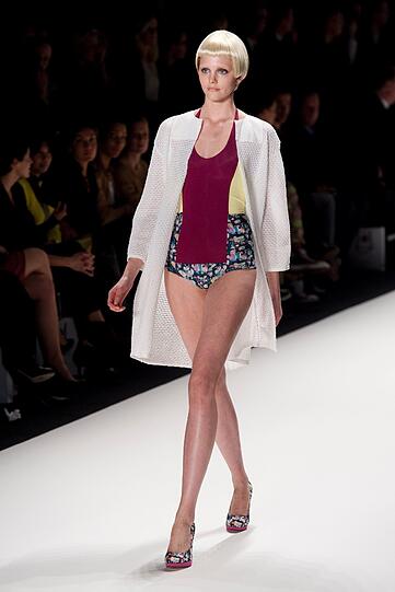 Ganz viele Promis und natürlich noch mehr Mode: Vom 18. - 21. Januar findet in Berlin die Mercedes-Benz Fashion Week statt. Wir zeigen Ihnen die besten Fashion und Promi-Bilder - zum Durchklicken!