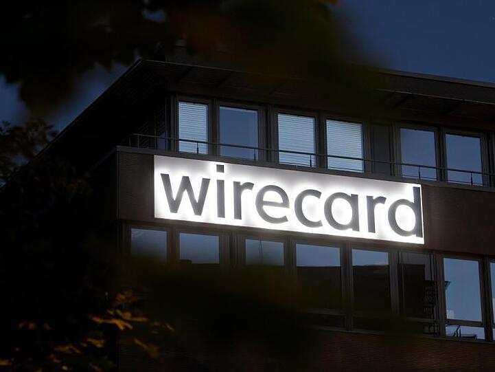 Der Schriftzug von Wirecard an der Firmenzentrale des Zahlungsdienstleisters.