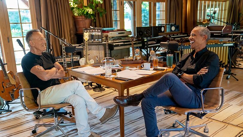 2020: Bruce Springsteen hat Barack Obama zu sich nach New Jersey eingeladen. 2020: Bruce Springsteen hat Barack Obama zu sich nach New Jersey eingeladen.