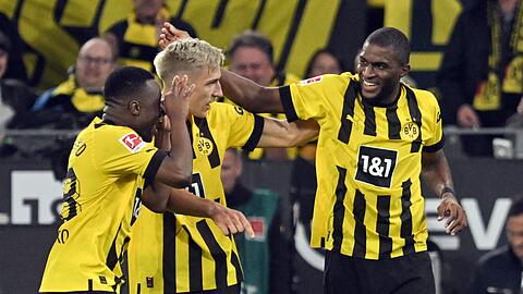 Dortmunds Anthony Modeste (r) traf zum späten 2;2-Ausgleich.