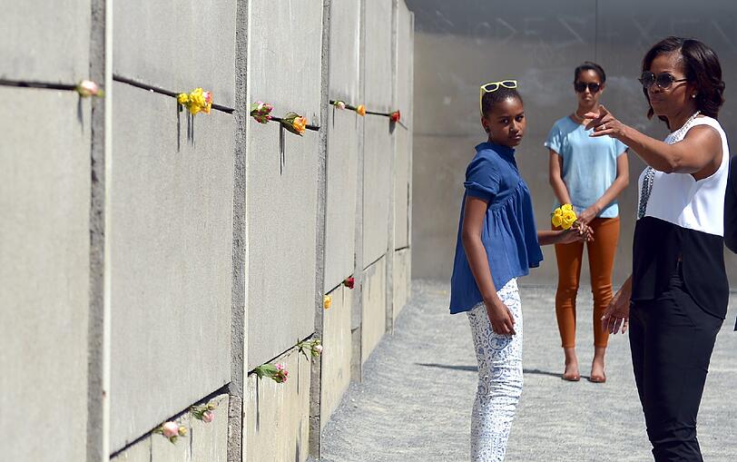 Michelle Obama und ihre Töchter unterwegs in Berlin. Die Bilder.