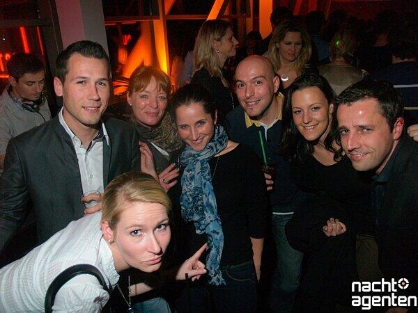 &bdquo;After Work - über den Dächern von München&ldquo; in der Skylounge (Dienstag, 26.10.2011). Noch
mehr Fotos gibt es unter www.nachtagenten.de.