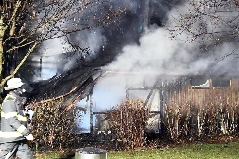 Anwohner hatten die Feuerwehr verständigt.