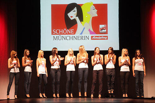 So toll war das Ambiente beim Finale 2010. Wir zeigen die schönen Finalistinnen und die besten Bilder vom großen Finale.