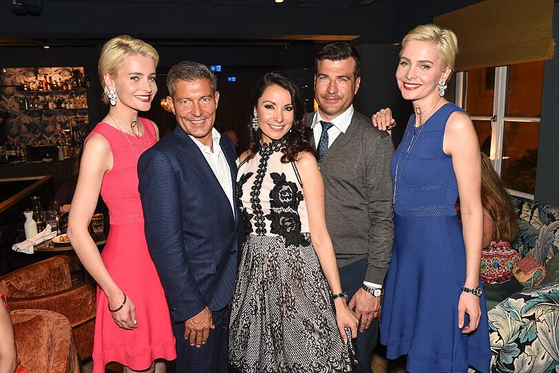 Joana Danciu mit Thomas Jirgens und Nina Meise und Julia Meise (Zwillinge) und Dino Klemencic