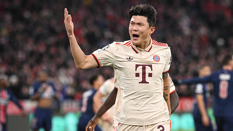 Glücklicher Südkoreaner: Min-jae Kim nach seinem Siegtor gegen Paris Saint-Germain. Glücklicher Südkoreaner: Min-jae Kim nach seinem Siegtor gegen Paris Saint-Germain.