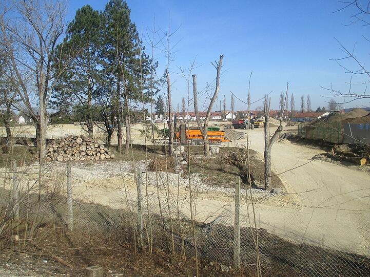 Aubinger Wohnungsbau: Blick von der S-Bahn-Station Leienfelsstraße auf die Baustelle.
