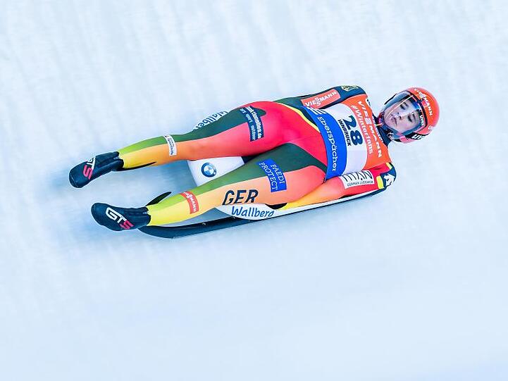Beim Weltcup-Auftakt in Innsbruck vorn: Natalie Geisenberger im Eiskanal.