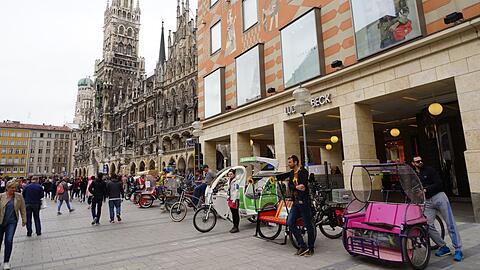 Rikschas am Marienplatz.