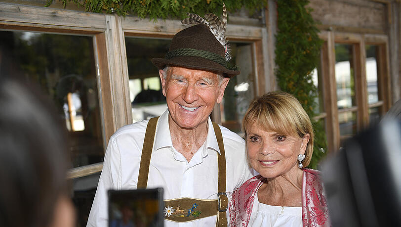 Beim Wiesn-Anstich trafen Frederic Prinz von Anhalt und Uschi Glas aufeinander. Beim Wiesn-Anstich trafen Frederic Prinz von Anhalt und Uschi Glas aufeinander.