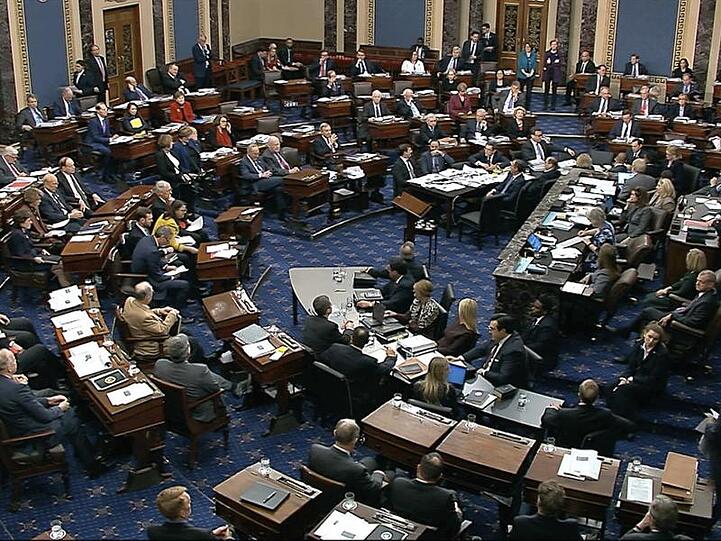 Abstimmung im US-Senat: Nach einer fast 13-stündigen Debatte wurde das Prozedere für das Amtsenthebungsverfahren gegen US-Präsident Trump festgelegt.