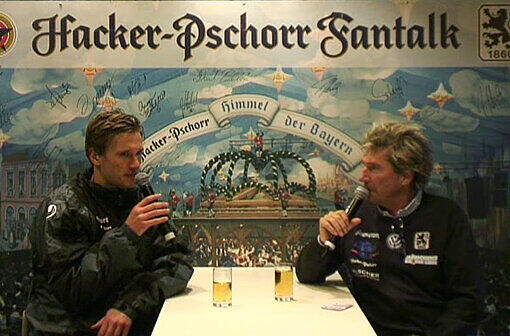 Kai Bülow (l) nach dem Fürth-Spiel im Hacker-Pschorr-Fantalk.