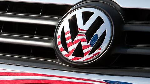 Im September brach der VW-Absatz in den USA im Jahresvergleich um zwölf Prozent auf 26.947 Autos mit VW-Logo ein.