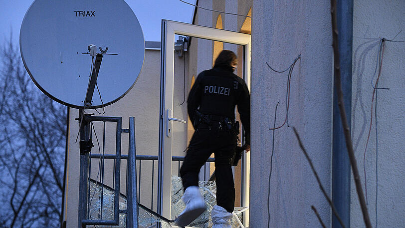 Große Anti-Terror-Razzia in Hessen. Die Polizei durchsuchte auch die Bilal-Moschee in Frankfurt.