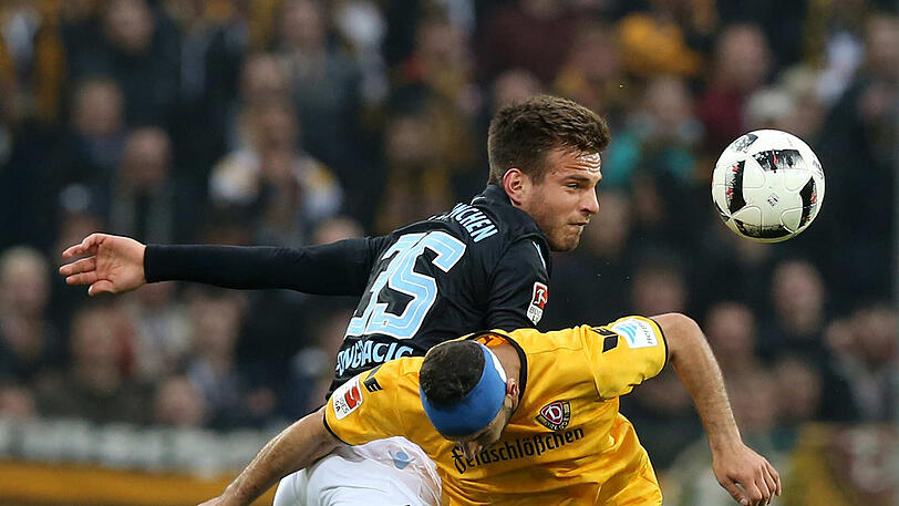 Marin Pongracic: Note 2. Erst mit einer wichtigen Rettungstat gegen Stefaniak, danach gegen ebendiesen nicht auf dem Posten. Machte seinen Fehler aber gleich mehrfach wett. Und: Starke Balleroberung vor dem 1:0.