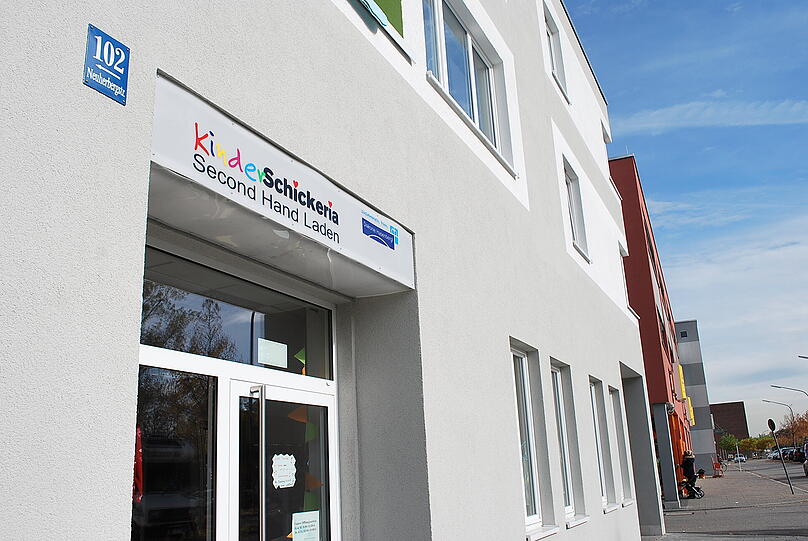 Die Kinder-Schickeria ist in der Neuherbergstraße 102.