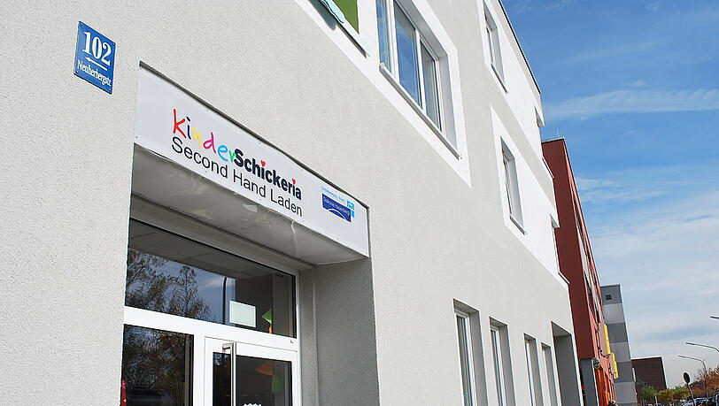 Die Kinder-Schickeria ist in der Neuherbergstraße 102. Die Kinder-Schickeria ist in der Neuherbergstraße 102.