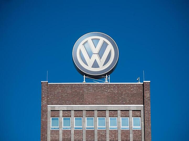 Hat VW die Märkte rechtzeitig über die Affäre rund um millionenfachen Betrug mit manipulierten Dieselmotoren informiert?