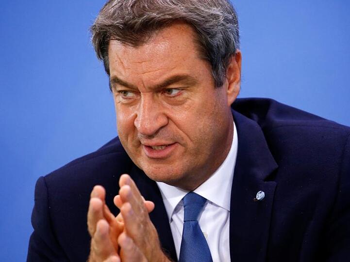 Markus Söder (CSU) spricht bei einer Pressekonferenz. Foto: Michele Tantussi/Reuters/Pool/dpa/Archivbild
