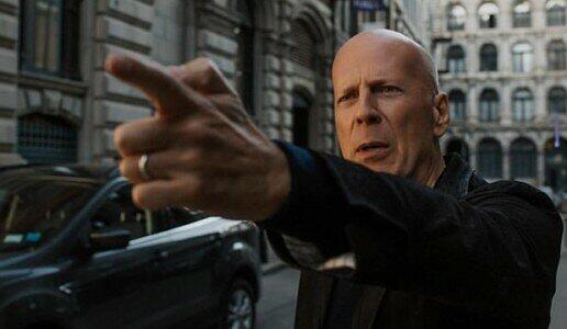 Paul Kersey (Bruce Willis) macht nicht nur Jagd auf die Kriminellen, die seine Familie auf dem Gewissen haben, er lässt auch die ganze Unterwelt erzittern.