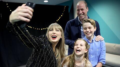 Taylor Swift im Sommer 2024 mit Prinz William sowie seinen Kindern George und Charlotte.