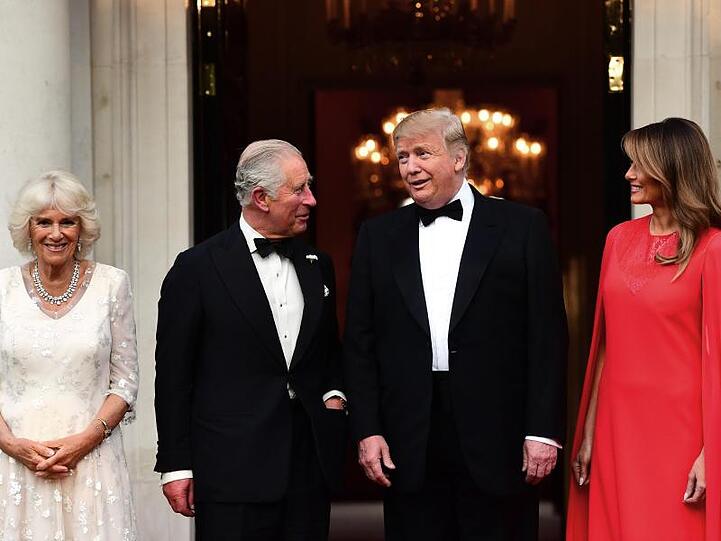 Prinz Charles und Herzogin Camilla treffen auf Donald Trump und seine Frau Melania.