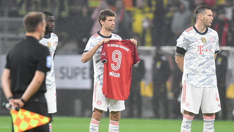 Andenken: Thomas Müller erinnert an den verstorbenen Gerd Müller. Andenken: Thomas Müller erinnert an den verstorbenen Gerd Müller.