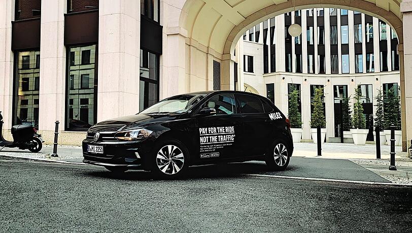 Ein "Miles"-Fahrzeug. Der Carsharing-Anbieter berechnet pro Kilometer statt pro Minute. Ein "Miles"-Fahrzeug. Der Carsharing-Anbieter berechnet pro Kilometer statt pro Minute.