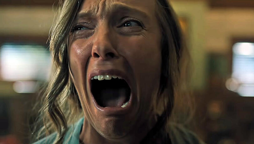 Schrei vor Angst: Hereditary soll angeblich bei Zuschauern zu Panikattacken geführt haben. Schrei vor Angst: Hereditary soll angeblich bei Zuschauern zu Panikattacken geführt haben.