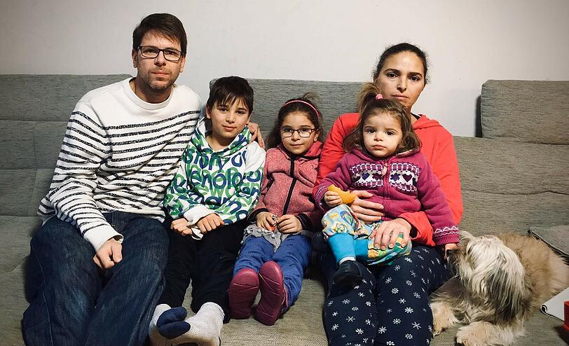 Jasmin Sen-Kunoth (44) mit ihrer Familie